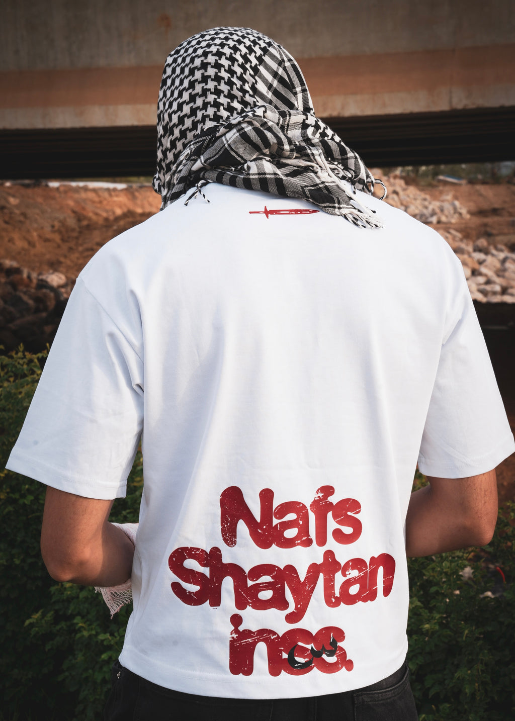 MTAYEF white oversized T-shirt with red graphic on the back